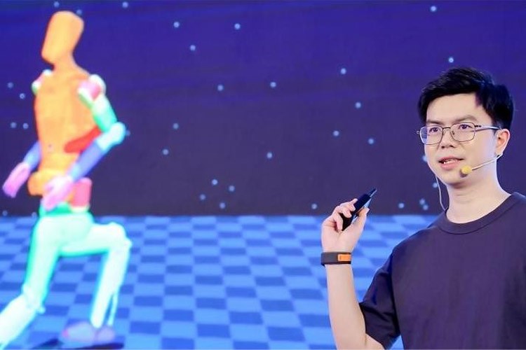 天才少年稚晖君leyu机器人走路进场！AI模型做大脑，目标售价20万以内